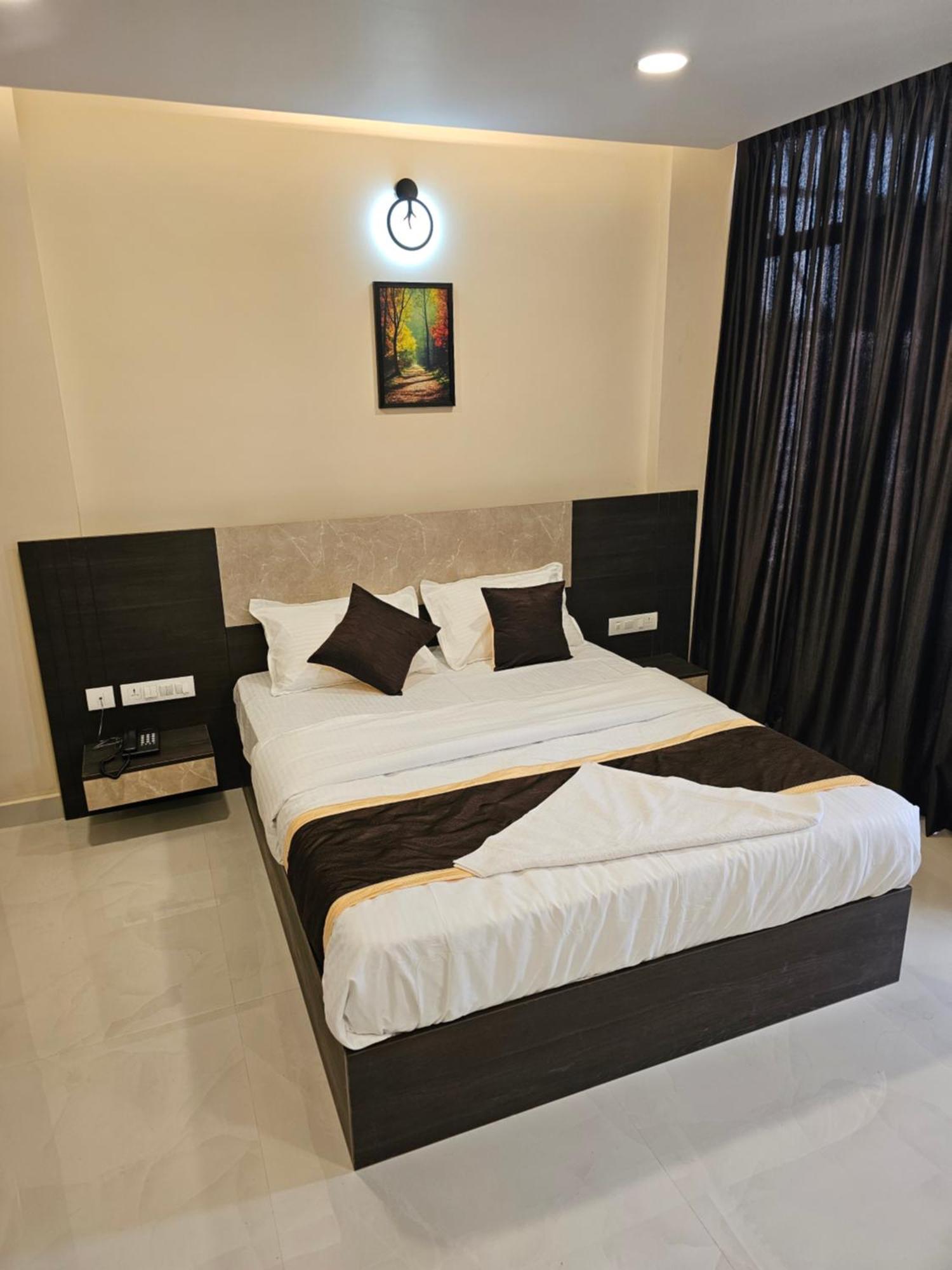 Thaal Residency Cheruvathur-Hala Groups Nīleshwar Extérieur photo